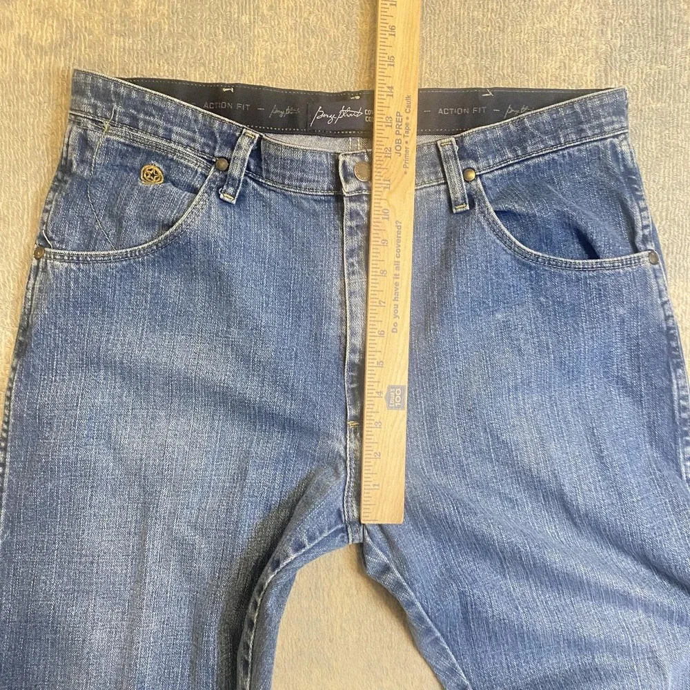 Wrangler George Strait Cowboy Cut Jeans Mens 36x30 Blue Medium Wash Denim Pants